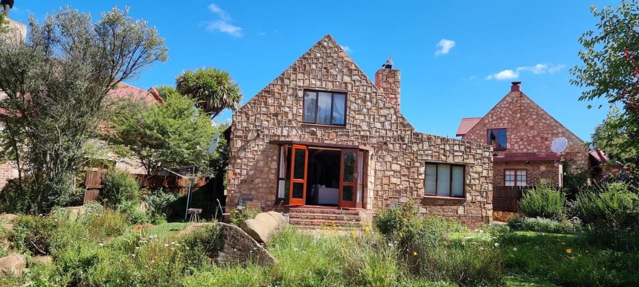 Dullvino Cottage No 15 At Critchley Dullstroom Eksteriør billede